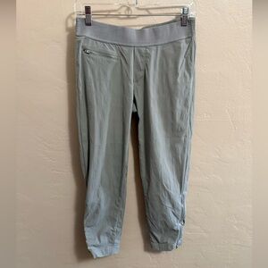 Athleta Light Gray Capri pants 4p